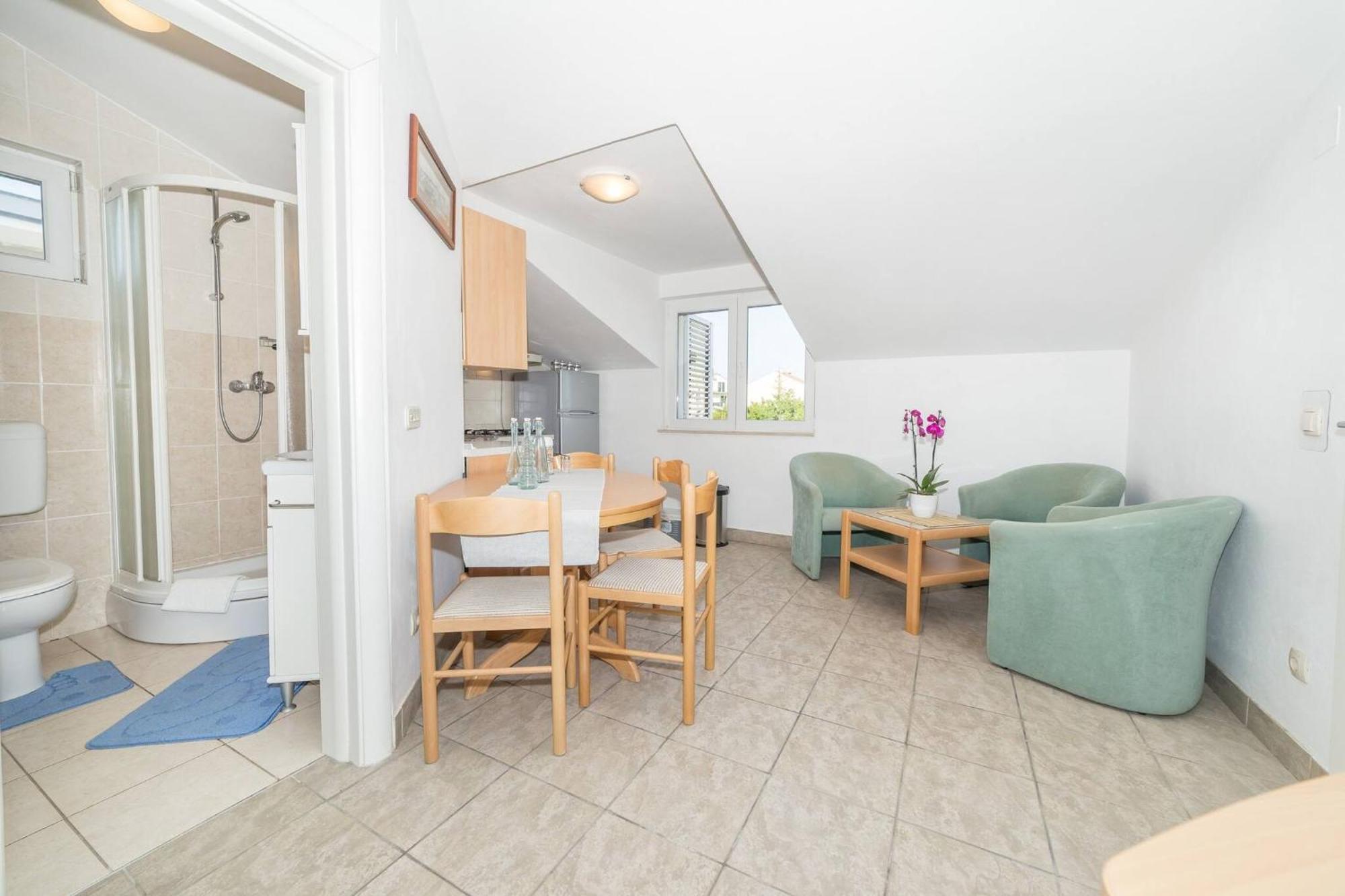 Nikol Apartamento Vodice Exterior foto